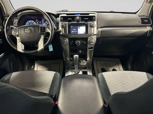 Used 2016 Toyota 4Runner SR5 AWD/4WD image 17