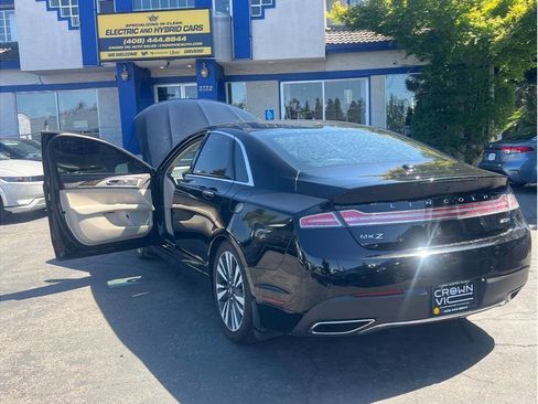 Used 2017 Lincoln MKZ Reserve FWD image 26