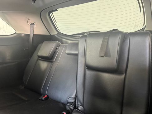 Used 2019 Toyota Highlander XLE AWD/4WD image 12