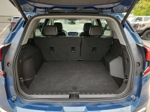 Used 2024 GMC Terrain SLT AWD/4WD image 11