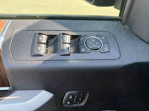Used 2018 Ford F150 Lariat w/ Equipment Group 502A Luxury AWD/4WD image 40