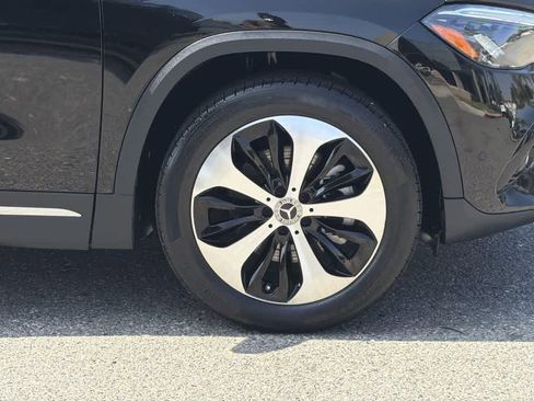 Used 2025 Mercedes-Benz GLA 250 4MATIC image 43