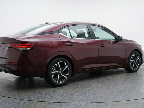 Used 2025 Nissan Sentra SV FWD image 9