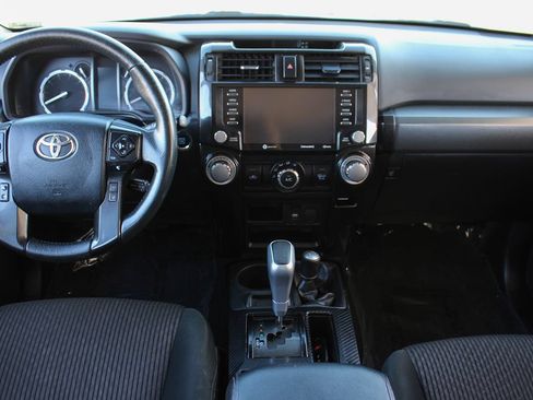 Used 2022 Toyota 4Runner TRD Off-Road AWD/4WD image 13