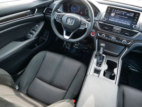 Used 2020 Honda Accord EX image 9
