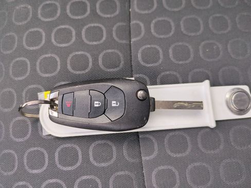 Used 2020 Chevrolet Trax LS image 34