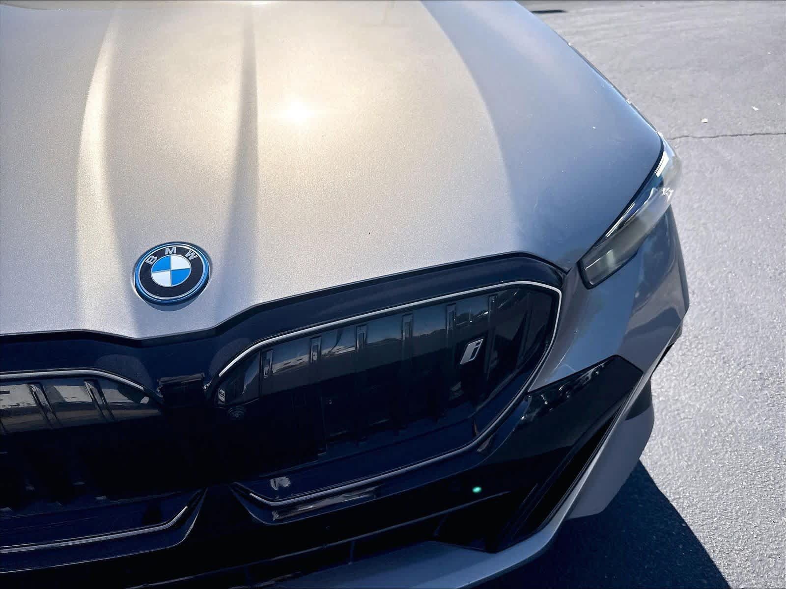 Used 2025 BMW i5 M60 w/ Executive Package AWD/4WD image 35