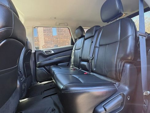 Used 2017 Nissan Pathfinder SL w/ Trailer Tow Package image 24