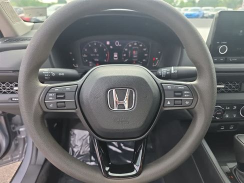 Certified 2023 Honda Accord EX image 17
