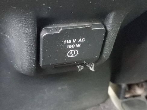 Used 2016 Jeep Cherokee Trailhawk w/ Cold Weather Group AWD/4WD image 11