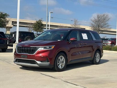 Used 2022 Kia Carnival LX image 8