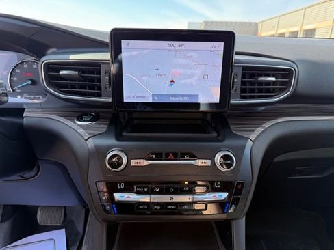 Used 2020 Ford Explorer Limited w/ Class III Trailer Tow Package image 12