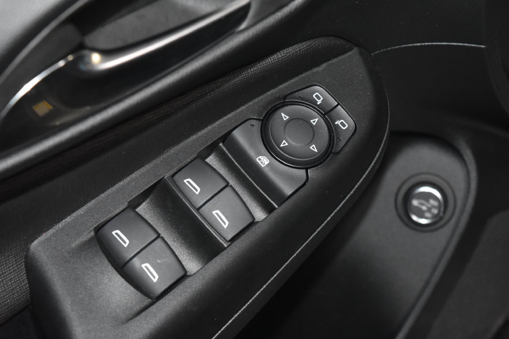 Used 2025 Buick Envista Preferred FWD image 5