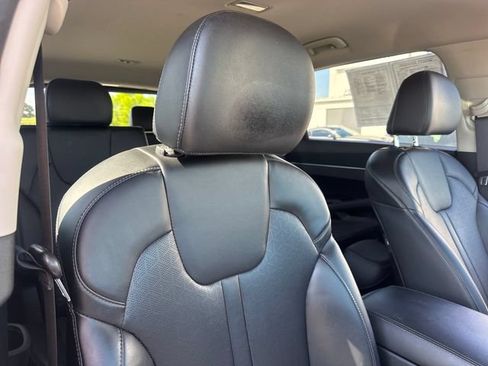 Used 2023 Kia Sorento S AWD/4WD image 25