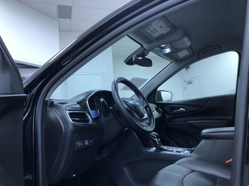 Used 2023 Chevrolet Equinox Premier AWD/4WD image 11
