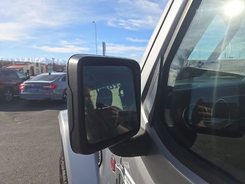 Used 2020 Jeep Wrangler Unlimited Rubicon w/ Steel Bumper Group image 32