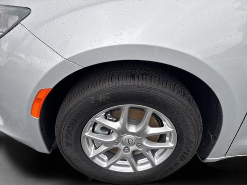 New 2026 Chrysler Voyager LX image 22