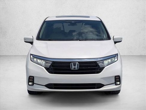 Used 2024 Honda Odyssey Touring image 2