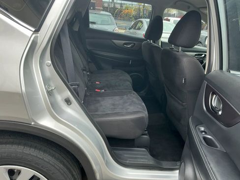 Used 2015 Nissan Rogue S AWD/4WD image 13