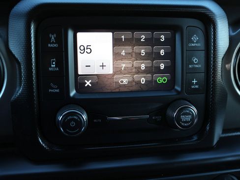 Used 2021 Jeep Wrangler Unlimited Sport image 25