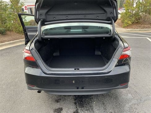 Used 2023 Toyota Camry LE image 31
