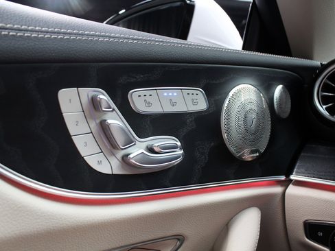 Used 2023 Mercedes-Benz E 450 Cabriolet image 37