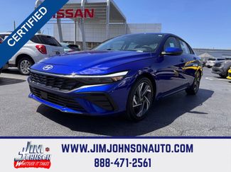 Used 2025 Hyundai Elantra Limited FWD video 1