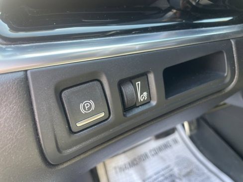 Used 2020 Cadillac XT6 Sport image 17