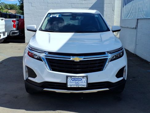 Used 2024 Chevrolet Equinox LT AWD/4WD image 2
