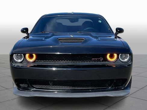 Used 2018 Dodge Challenger SRT Hellcat image 3