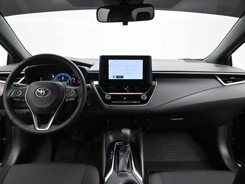 Used 2026 Toyota Corolla SE FWD image 17