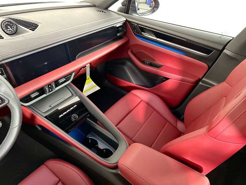 Certified 2024 Porsche Macan 4 Electric image 23