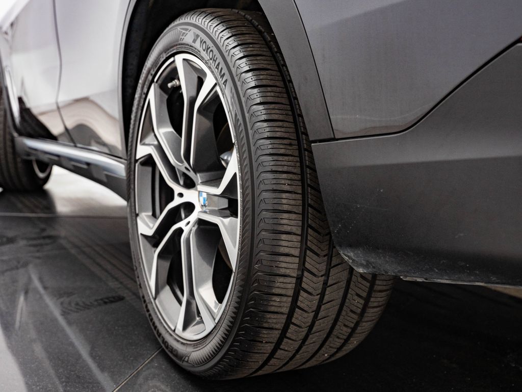 Used 2023 BMW X5 xDrive40i AWD/4WD image 50