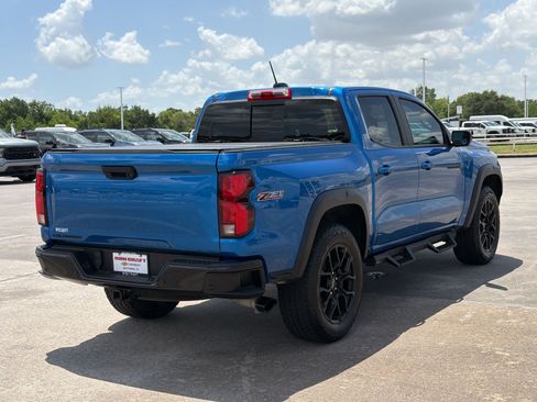 Used 2024 Chevrolet Colorado Z71 w/ LPO, Dark Essentials Package AWD/4WD image 9