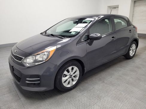 Used 2016 Kia Rio EX image 2