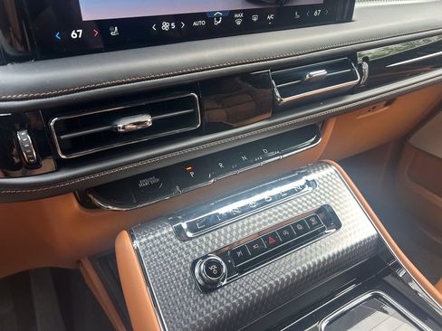 New 2026 Lincoln Aviator Black Label w/ Dynamic Handling Package AWD/4WD image 40