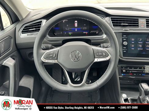 Certified 2023 Volkswagen Tiguan SE w/ Panoramic Sunroof Package AWD/4WD image 16