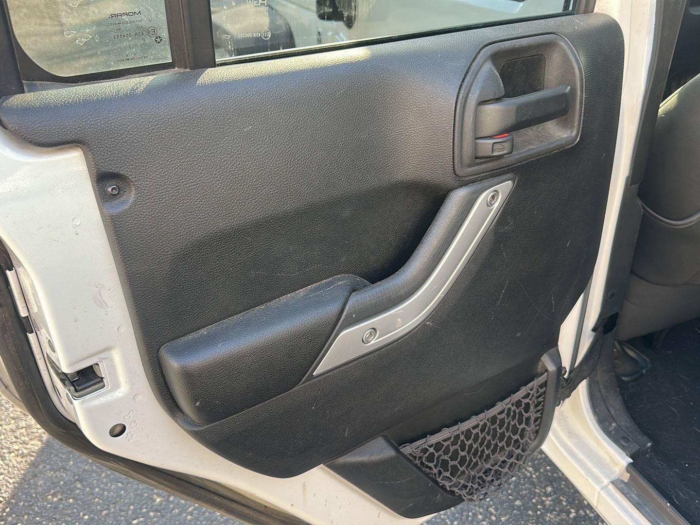 Used 2013 Jeep Wrangler Unlimited Sahara AWD/4WD image 15