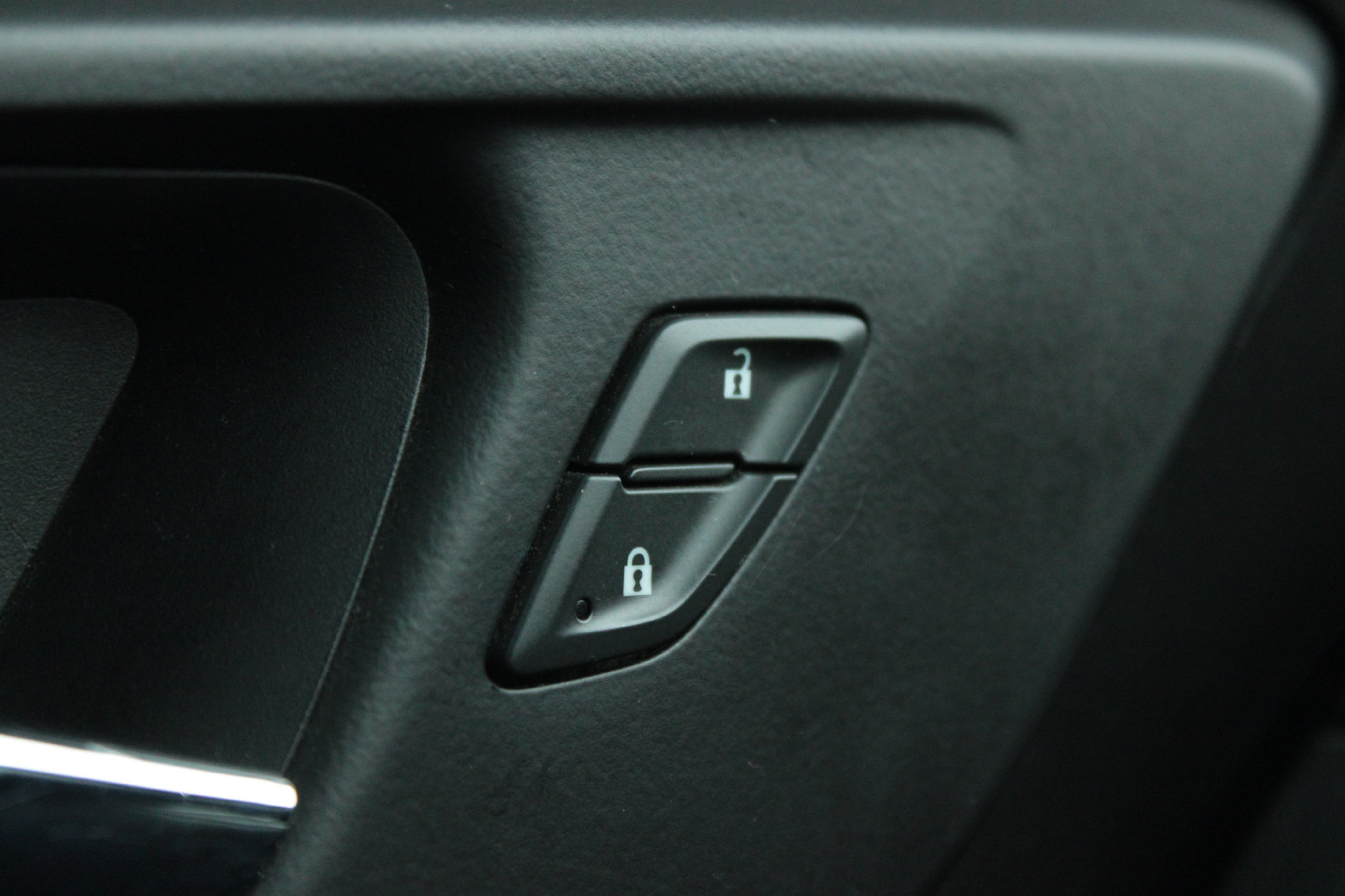 Used 2021 Chevrolet Malibu LS FWD image 24
