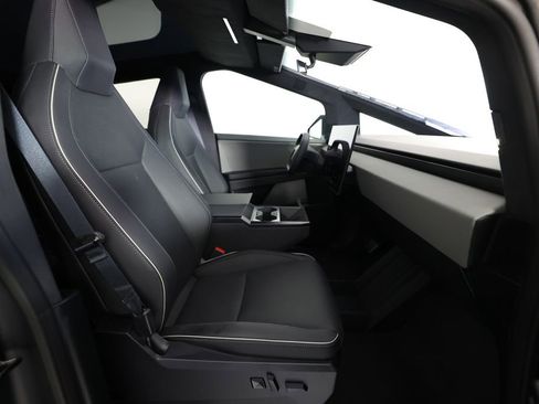 Used 2024 Tesla Cybertruck AWD Crew Cab image 15