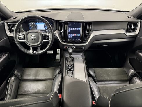 Used 2018 Volvo XC60 T6 R-Design w/ Convenience Package image 24