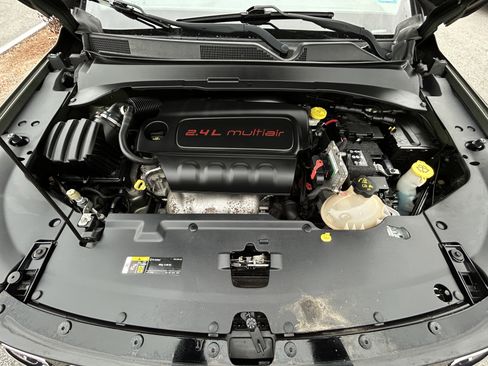 Used 2018 Jeep Compass Latitude w/ Popular Equipment Group image 18