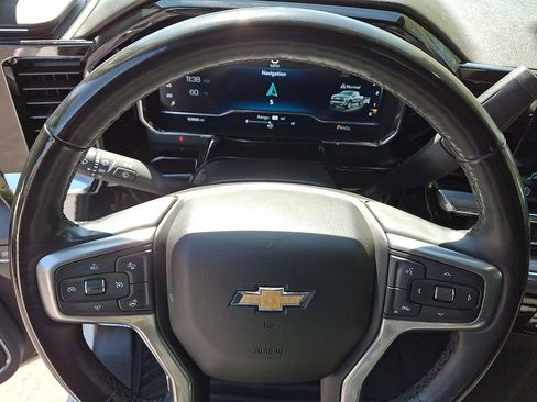 Used 2024 Chevrolet Silverado 1500 LT w/ Z71 Off-Road Package AWD/4WD image 19