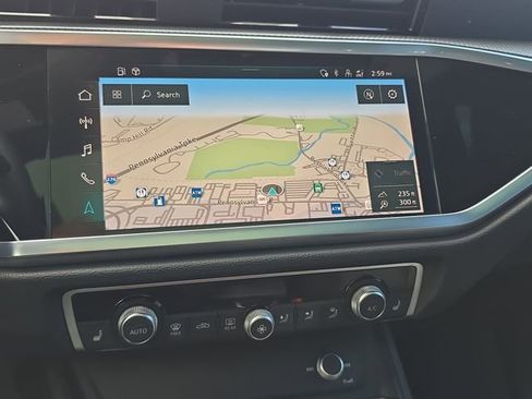 Used 2022 Audi Q3 2.0T Premium Plus image 25