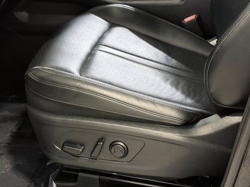 Used 2023 Kia Sorento EX image 23