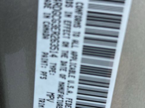 Used 2014 Dodge Grand Caravan SXT image 21