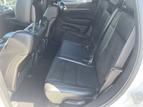 Used 2021 Jeep Grand Cherokee Laredo X AWD/4WD image 27