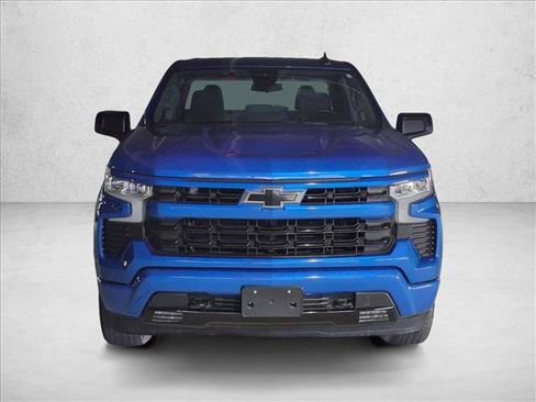Used 2023 Chevrolet Silverado 1500 RST w/ Z71 Off-Road Package AWD/4WD image 2
