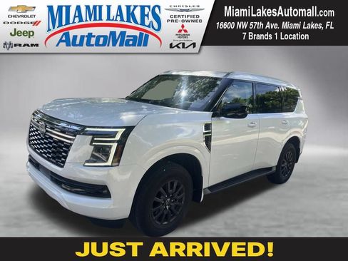 Used 2025 Nissan Armada SV AWD/4WD image 1
