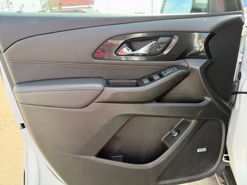 Used 2023 Chevrolet Traverse RS w/ LPO, Floor Liner Package AWD/4WD image 24